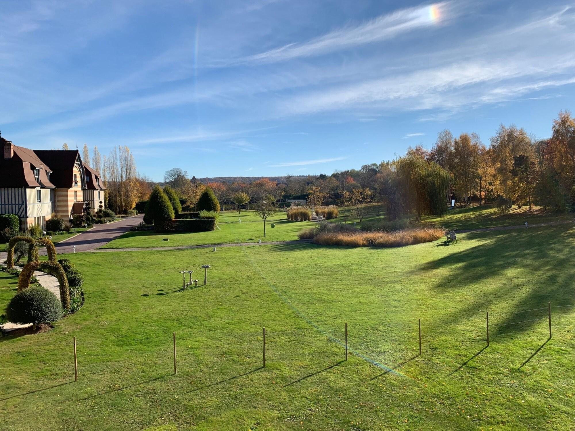 Le Manoir De La Poterie & Hotel 4*
